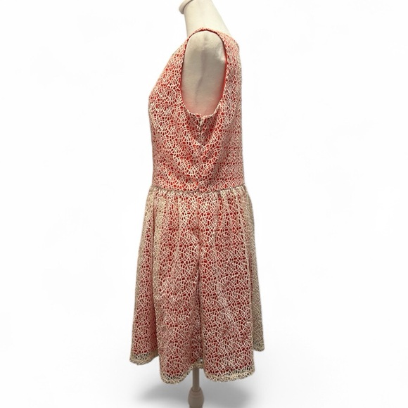 Gianni Bini Size 13 Sleeveless Lace Dress – Ivory & Coral Embroidered Overlay - Picture 3 of 4